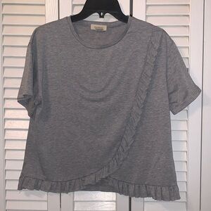 ✨5/$25✨ PASSPORT Crop Ruffled Top GUC